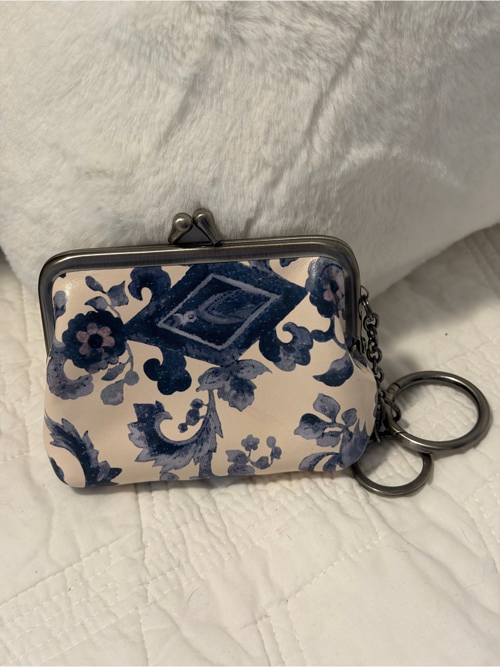 Patricia Nash Borse Floral Print Kiss-Lock Coin Purse in Blue and Cream 3.5x5